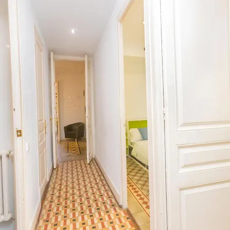 Eix-dret-roger De Lluria-valencia By Interhome * Barcelona