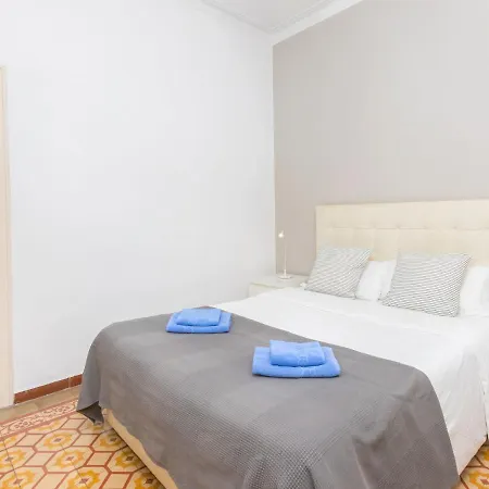 Eix-dret-roger De Lluria-valencia By Interhome Appartement *