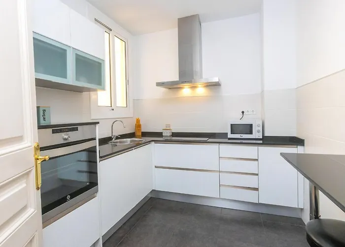 Lejlighed Eix-dret-roger De Lluria-valencia By Interhome *