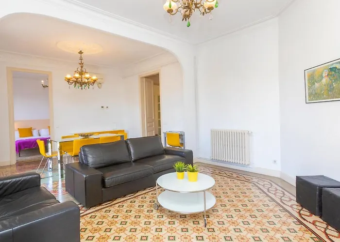 Eix-dret-roger De Lluria-valencia By Interhome Barcelona