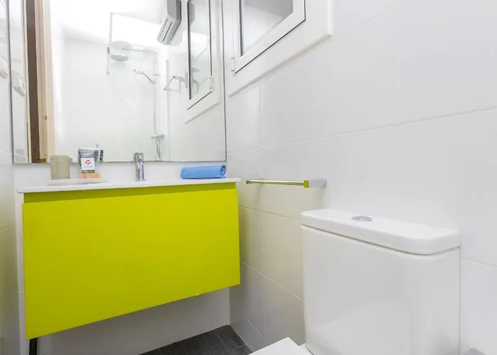 Eix-dret-roger De Lluria-valencia By Interhome Barcelona