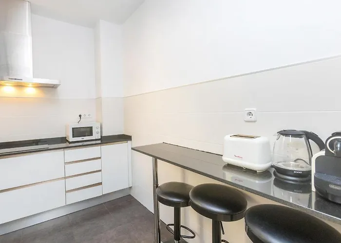 Eix-dret-roger De Lluria-valencia By Interhome Apartament